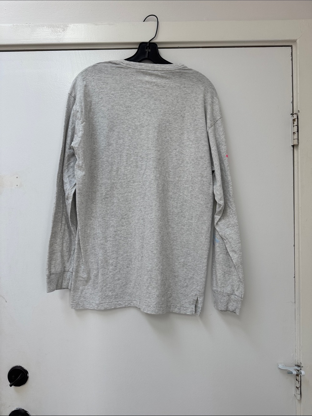 PINK Victoria's Secret Heather Gray Tee with White Logo - Picture 5 of 7